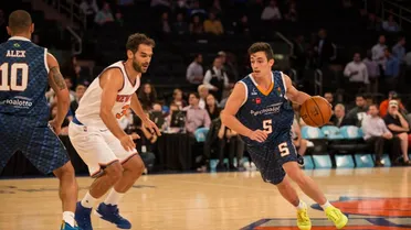 El “nuevo” Marcelinho Huertas se exhibe con un triple-doble en el Madison Square Garden