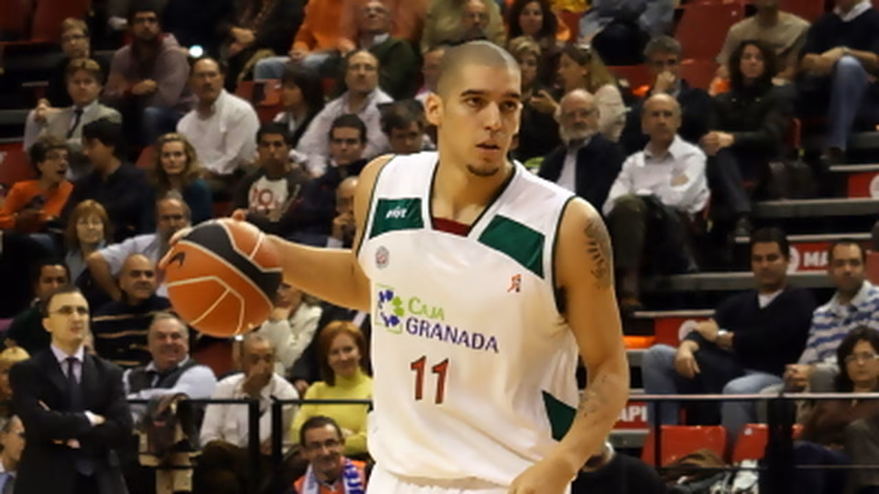 Nacho Martín cierra el juego interior del CAI