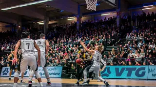 easyCreditBBL (J19): Bamberg cae ante Vechta, Merlins salva la cuarta plaza