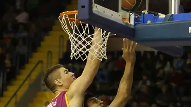 La otra estadística en la Liga Endesa (J9): duelo estelar entre Paul Davis y Gustavo Ayón. Alberto Corbacho, el jugador más eficaz en ataque