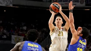 Jaycee Carroll rescata al Madrid ante Maccabi en el día de Mickey (86-85)