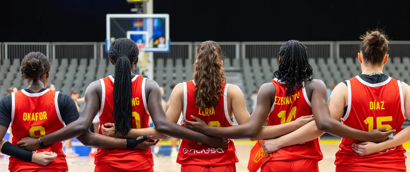 El techo de cristal del baloncesto español: ¿por qué el éxito U18 no se traduce en minutos?