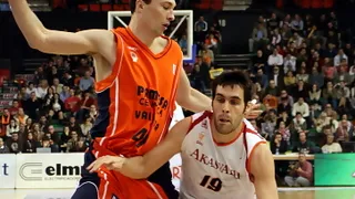 El Tau confirma el fichaje de San Emeterio