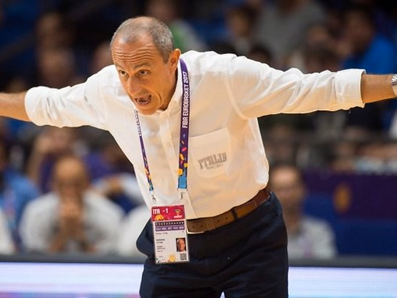 Ettore Messina, sobre las ‘ventanas FIBA’: “Son una humillación”