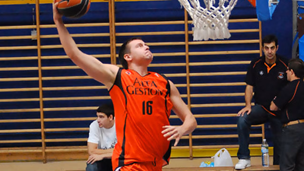 Nesovic y Jorovic se van a jugar con Danya Abrams