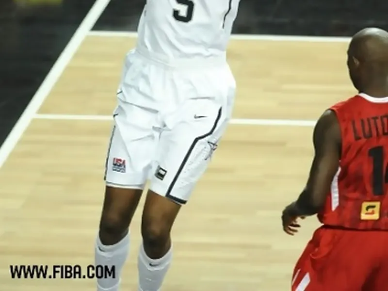 Kevin Durant, nombrado MVP del Mundobasket 2010. Teodosic, Turkoglu, Kleiza y Scola le acompañan en el Quinteto Ideal