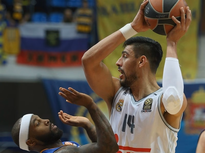 El Real Madrid coge aire en Moscú a costa del Khimki (82-93)