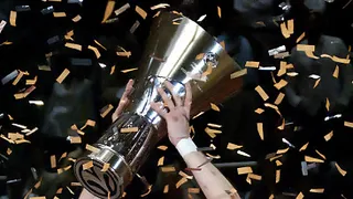 Rusia salta la banca: Unics renueva a Lyday, ficha a Williams y Savrasenko; Smodis dice adiós a CSKA y Lazaros a Khimki que se hace con Vyaltsev y Zhukanenko. Likholitov, en el radar de media Europa