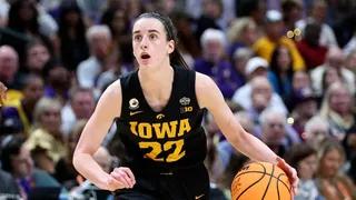 La tiradora invisible. Caitlin Clark sigue haciendo historia en Iowa