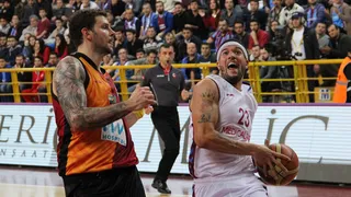 Galatasaray, en descomposición. Tolga Gecim (2.02), el base del futuro