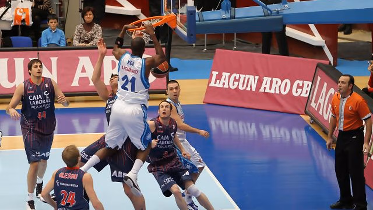 Caja Laboral amarra la Copa y se la aleja aún más al Lagun Aro (80-83)