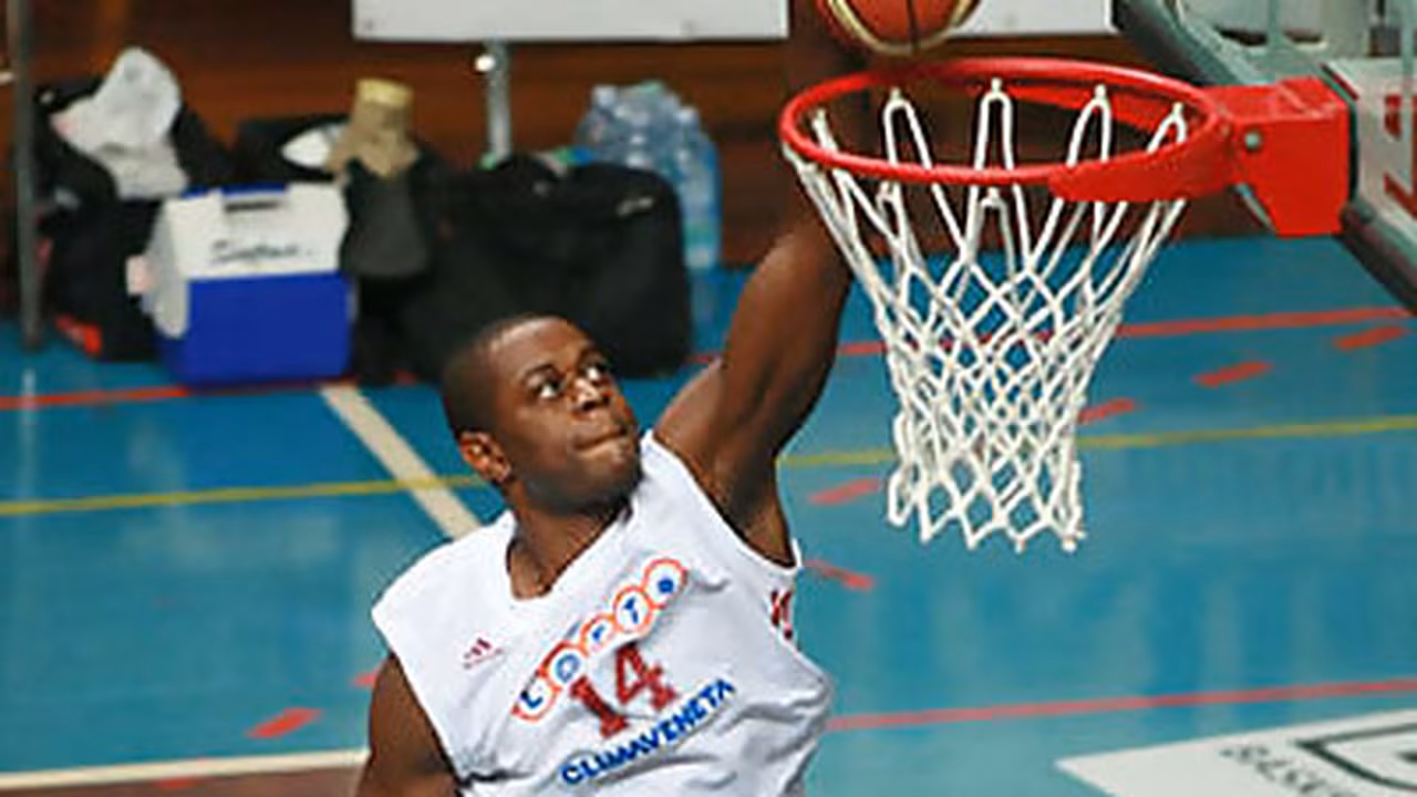 Jerome Moiso abandona la Fortitudo rumbo al Real Madrid
