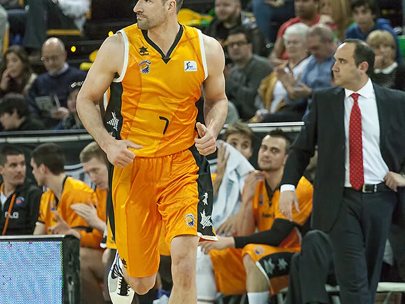Panko (MVP); Moncho Fernández (Entr.); Llull-Ribas-Rudy-Panko-Muscala, 5 ideal
