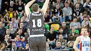 La salida por la puerta de atrás de Moerman abre camino a la llegada de Gabriel a Bilbao