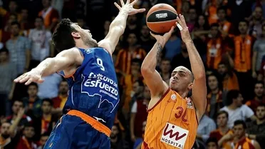 Una horrible primera parte condena a Valencia Basket en Turquía (71-64)