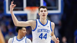 NCAA: Debuta Ivisic con Kentucky y lo hace a lo grande