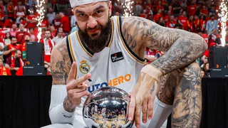 Ya es oficial su salida y deja de ser jugador del Real Madrid