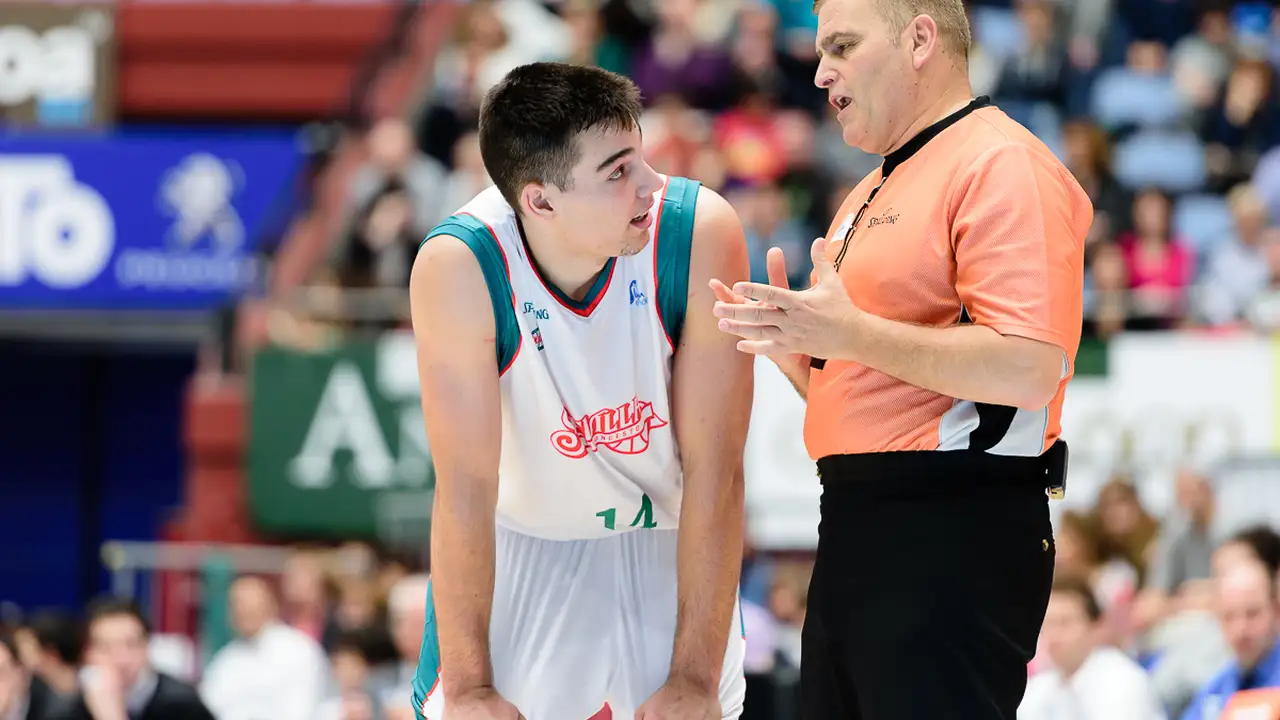Un mate de Hernangómez sella la permanencia del Sevilla en San Sebastián (67-69)