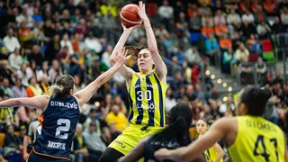 Fenerbahce alza su primera Euroliga con una Breanna Stewart antológica