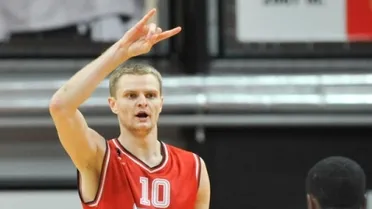 Joan Plaza en plena lucha por el anillo de la LKL en el 20 aniversario de la competición