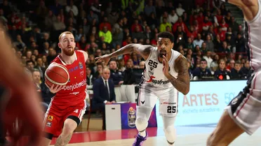 Nico Mannion lanza la piedra: “En el baloncesto no se puede jugar así”