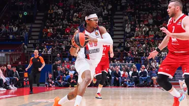 Moneke debuta como youtuber y explica su hazaña: “No todos pueden hacerlo”