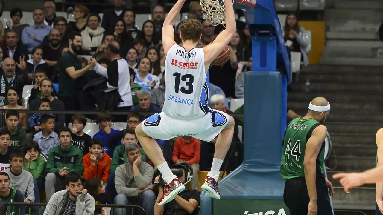 Fin del culebrón Pustovyi: FC Barcelona Lassa y Monbus Obradoiro anuncian el traspaso