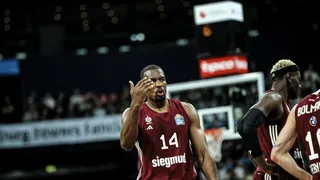 El tapón de Ibaka que vale un liderato y enfado de Laso: “Déjenlos jugar”