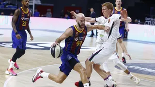 El Barça se lleva un thriller en la prórroga tras un mal inicio ante Unicaja (103-93)