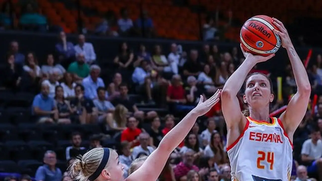 Laura Gil va a tope hacia el Mundial de Tenerife tras ganar en Valencia