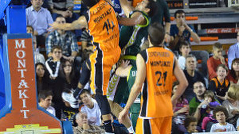 Un desacertado Fuenlabrada encadena su cuarta derrota ante Unicaja (58-73)