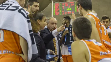 Tito Díaz no seguirá en Leyma Coruña. Faner, primera renovación en TAU Castelló