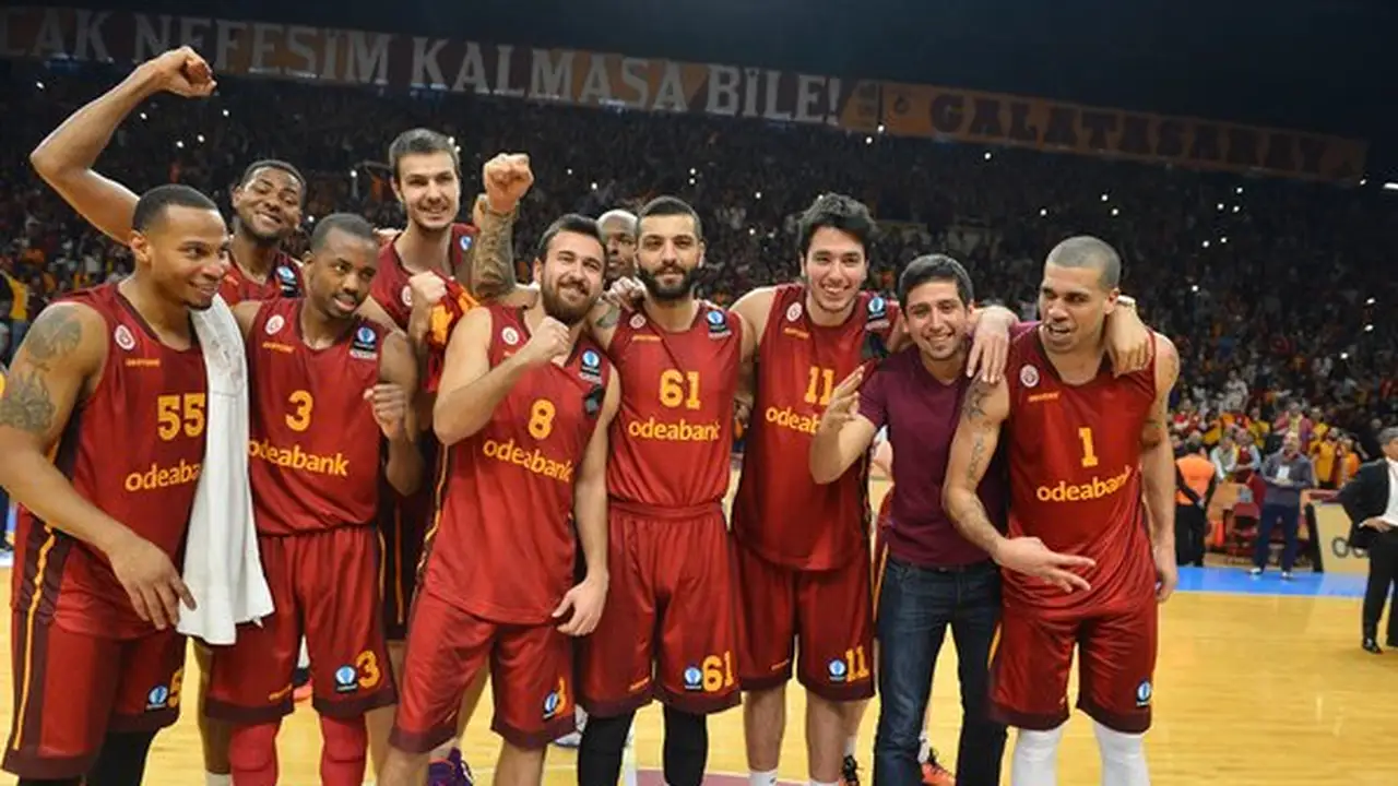 El infierno turco sigue oliendo a azufre; Galatasaray, semifinalistas de #Eurocup