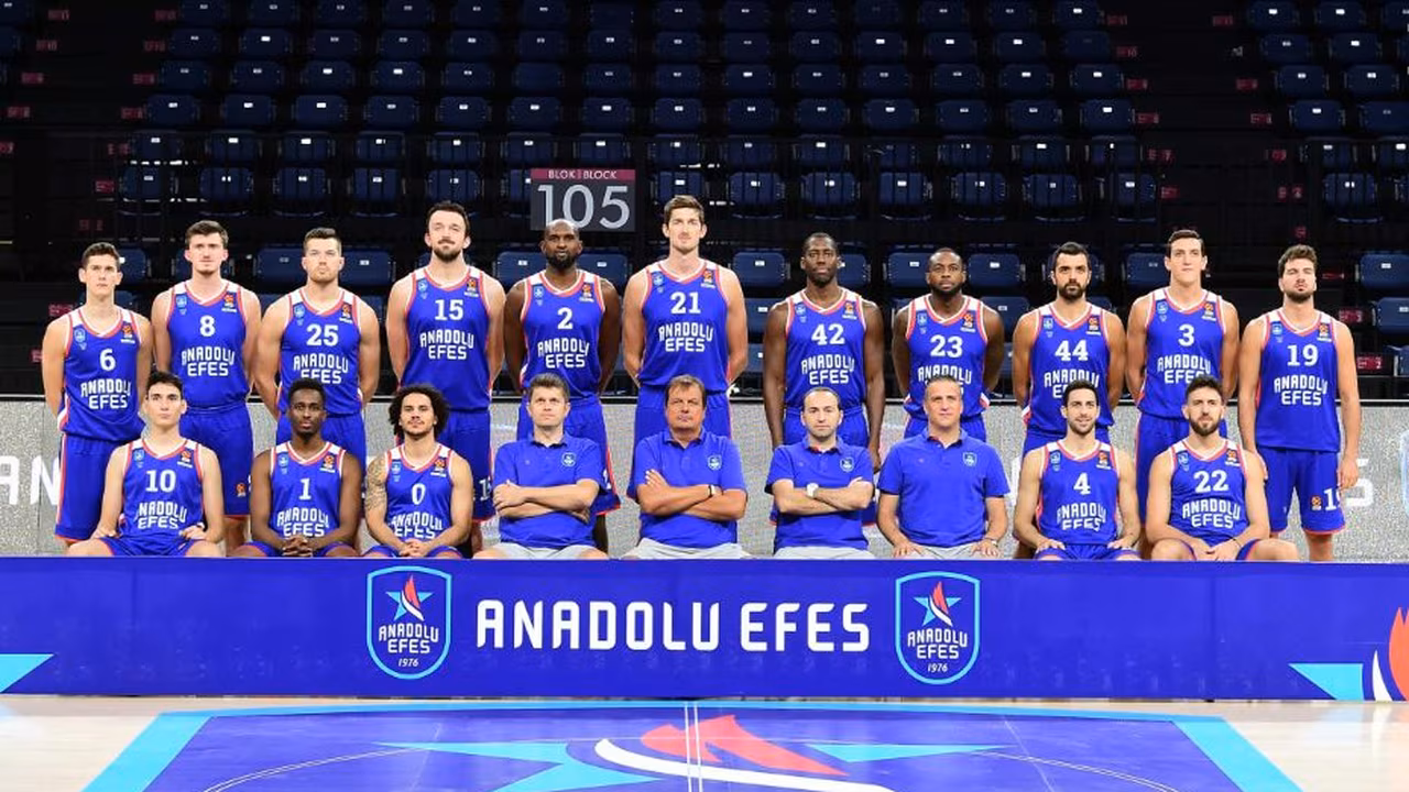 Anadolu Efes Istambul: refuerzos interiores para llegar a reinar