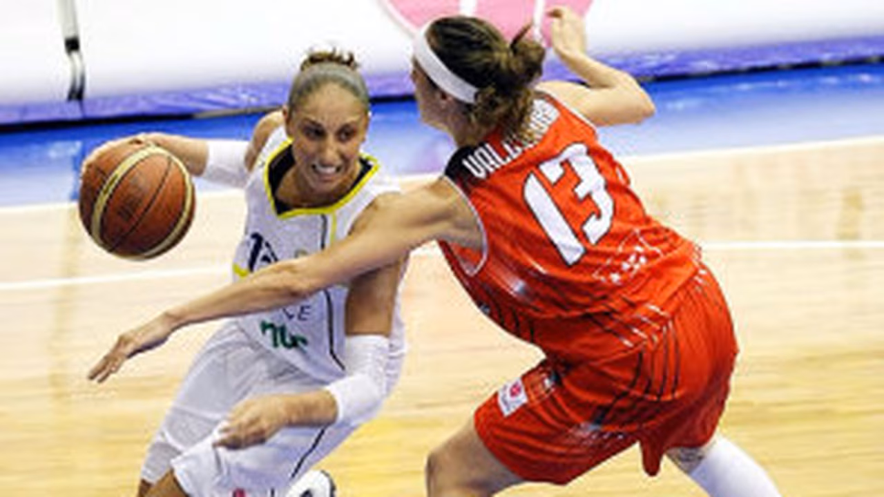 Las Mercury vencen por 29 puntos de margen y culminan un récord histórico