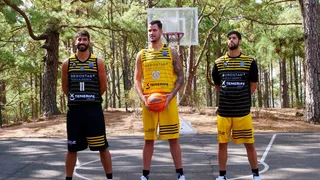 Repaso histórico a las camisetas del Club Baloncesto Canarias