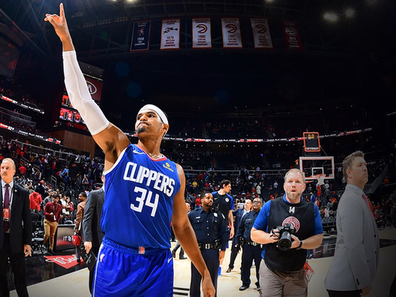 Philadelphia 76ers completa su ‘Big 4’ con Tobias Harris