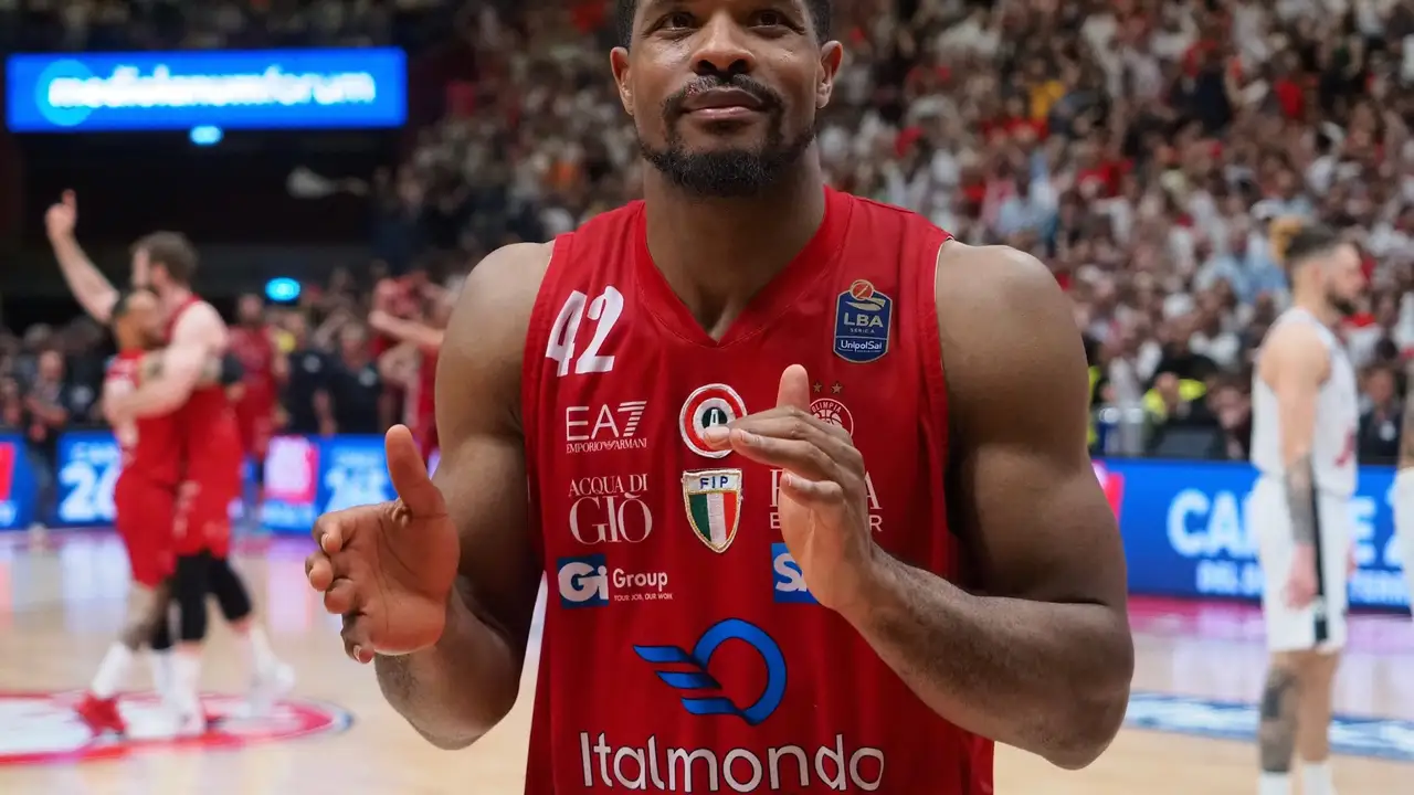 Kyle Hines bate un récord histórico de la Euroliga
