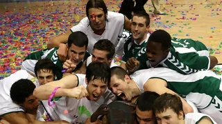 Unicaja Málaga repite y gana otra vez el ‘más que un torneo’: Vilagarcia Basket Cup