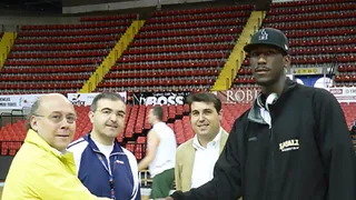 El Caja se hace con los servicios del ala-pívot estadounidense Steven Smith