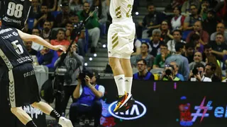 Llull recupera su mejor versión y no da lugar a sorpresas ante Bilbao Basket (93-83)