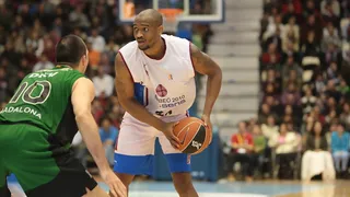 Festival ofensivo en Compostela: El DKV Joventut sucumbe ante el poderío del Xacobeo Blu:Sens (106-90)