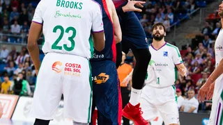Unicaja peleó, pero Kirolbet Baskonia fue mucho más equipo