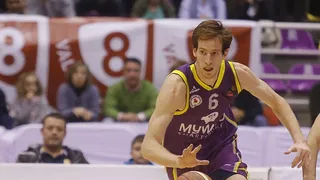 Javi Lucas, nueva pieza para el Palma Air Europa; Alejandro Alcoba seguirá en Melilla