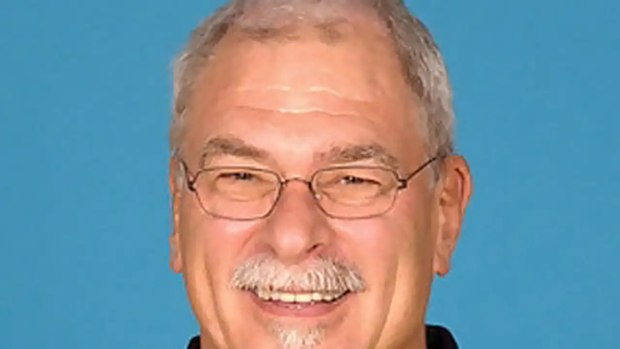 Phil Jackson renueva por dos años con los Lakers (alrededor de 12 millones)