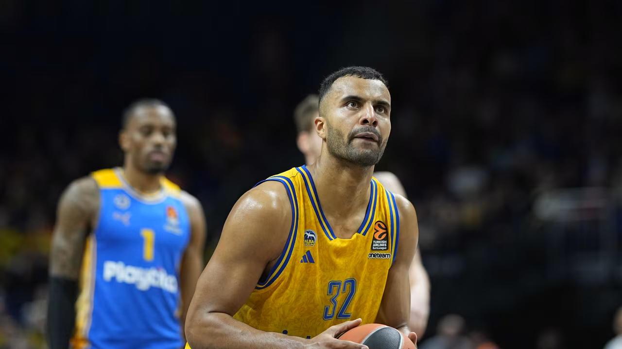 Un oro mundialista con Alemania y top de ALBA, en la órbita de Maccabi