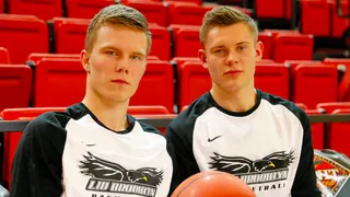 Dos islandeses en Brooklyn; Kentucky pierde a Poythress; Krystkowiak revive a Utah