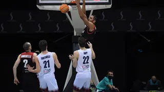 En el partido de los ciegos Dos Anjos fue el rey (64-69)