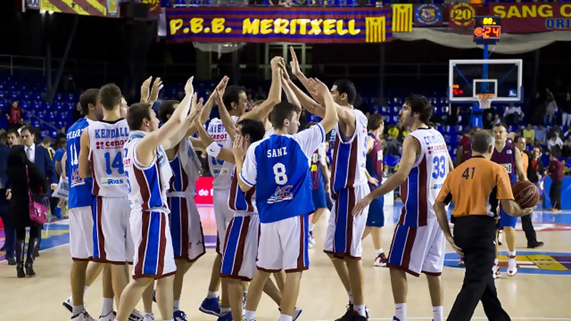 El Barça Regal toca fondo en el Palau ante un Blusens Monbus coral (54-62)