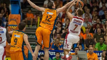 A Olympiacos le vale con Spanoulis para ganar en un final polémico (68-71) VIDEO